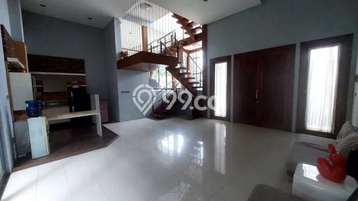 Lokasi terbaik! Rumah siap huni dikontrakkan di Gajah Mungkur LB 500m2 Lokasi terbaik! Rumah siap huni dikontrakkan di Gajah Mungkur LB 500m2