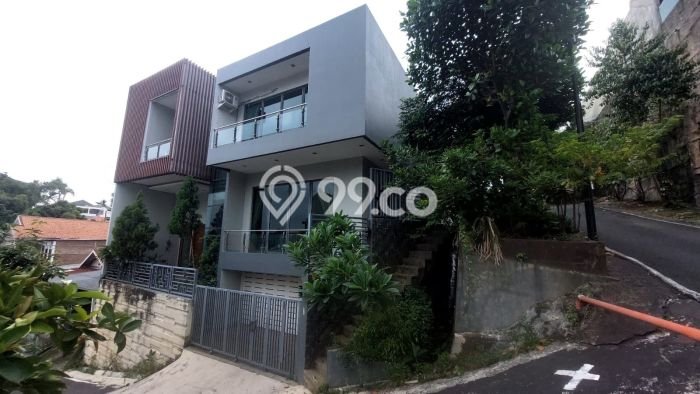 For Sale Rumah Mewah Exclusive di Gajah Mungkur, Semarang For Sale Rumah Mewah Exclusive di Gajah Mungkur, Semarang