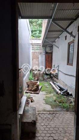 Rumah Strategis dengan 2 Kamar Tidur dan 1 Kamar Mandi di Kawasan Semarang Tengah, Semarang Rumah Strategis dengan 2 Kamar Tidur dan 1 Kamar Mandi di Kawasan Semarang Tengah, Semarang