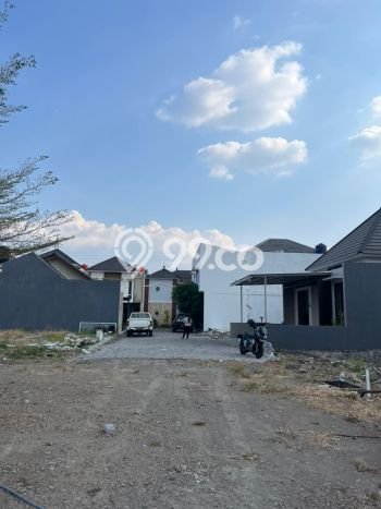Rumah di Semarang Timur, Semarang, LT 135m² LB 90m² - INVESTASI TERBAIK! Rumah di Semarang Timur, Semarang, LT 135m² LB 90m² - INVESTASI TERBAIK!