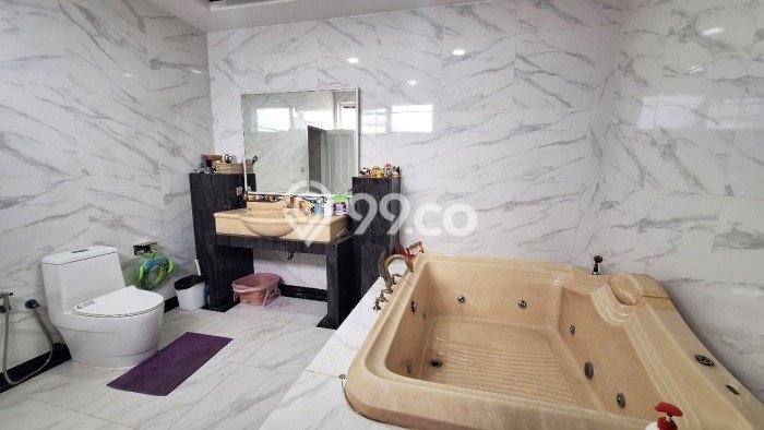 For Sale! Luxury House LT 133m2 Desain Modern di Taman Palem For Sale! Luxury House LT 133m2 Desain Modern di Taman Palem