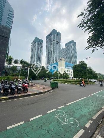 Ruko Dijual di Prime Area Jakarta Barat Luas 350m2 Ruko Dijual di Prime Area Jakarta Barat Luas 350m2