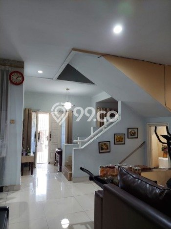 Rumah Elit Modern Tanpa Renovasi di Puri Indah Jakarta Barat Rumah Elit Modern Tanpa Renovasi di Puri Indah Jakarta Barat