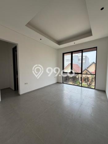 Jual Rumah Mewah Megah Dengan View Eksklusif di Alam Sutera, Tangerang Jual Rumah Mewah Megah Dengan View Eksklusif di Alam Sutera, Tangerang