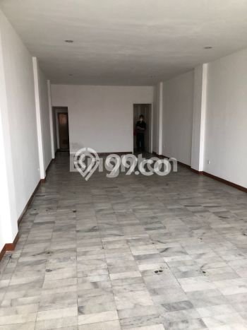 Dijual! Ruko di Margonda Depok LT 76m2 / LB 256m2 Kawasan Strategis Dijual! Ruko di Margonda Depok LT 76m2 / LB 256m2 Kawasan Strategis