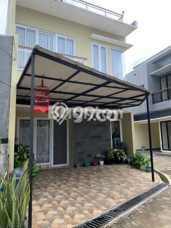 For Sale Rumah 4 Kamar Lokasi Strategis Nyaman dan Strategis di Cimanggis For Sale Rumah 4 Kamar Lokasi Strategis Nyaman dan Strategis di Cimanggis