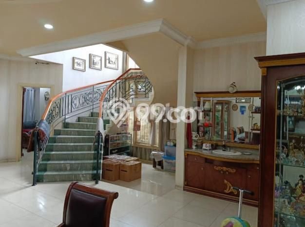 Siap Huni Rumah Mewah 9 Kamar di Tebet Dekat ke Mana Pun Siap Huni Rumah Mewah 9 Kamar di Tebet Dekat ke Mana Pun
