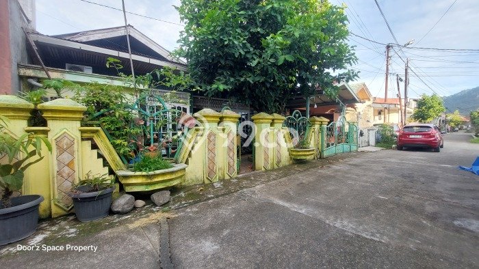 Jual Rumah Bagus Siap Huni LB 120m2 di Padang Selatan, Padang Jual Rumah Bagus Siap Huni LB 120m2 di Padang Selatan, Padang