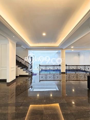 Ready to Use! Premium House LT 255m2 Desain Elegan di Bintaro Ready to Use! Premium House LT 255m2 Desain Elegan di Bintaro