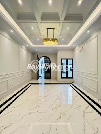 Rumah Mewah Dijual LT 93m2 di Jagakarsa, Jakarta Selatan Rumah Mewah Dijual LT 93m2 di Jagakarsa, Jakarta Selatan