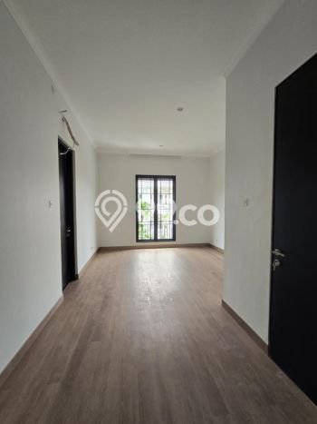 Hunian Elit LB 380m2 Siap Pakai Desain Elegan di Bintaro, Tangerang Selatan Hunian Elit LB 380m2 Siap Pakai Desain Elegan di Bintaro, Tangerang Selatan