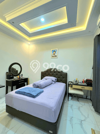 Rumah Elit Modern Tanpa Renovasi di Tanjung Barat Jakarta Selatan Rumah Elit Modern Tanpa Renovasi di Tanjung Barat Jakarta Selatan