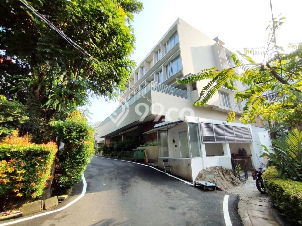 Siap Huni Rumah Mewah 5 Kamar di Kebayoran Baru Dekat ke Mana Saja Siap Huni Rumah Mewah 5 Kamar di Kebayoran Baru Dekat ke Mana Saja