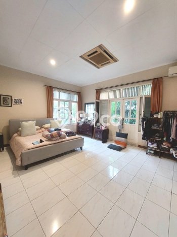 Rumah Elit Modern Tanpa Renovasi di Kemang Jakarta Selatan Rumah Elit Modern Tanpa Renovasi di Kemang Jakarta Selatan