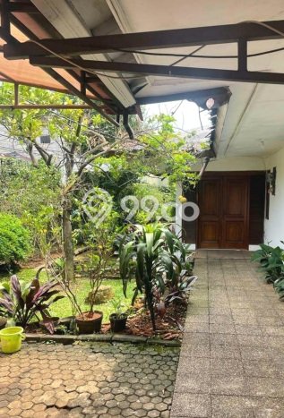 Rumah Elit Modern Tanpa Renovasi di Kemang Jakarta Selatan Rumah Elit Modern Tanpa Renovasi di Kemang Jakarta Selatan