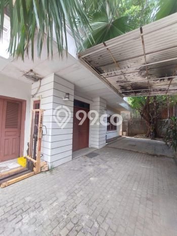 For Sale Hunian Mewah Klasik di Jakarta Selatan For Sale Hunian Mewah Klasik di Jakarta Selatan