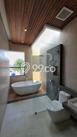 Rumah Elit Modern Tanpa Renovasi di Pejaten Jakarta Selatan Rumah Elit Modern Tanpa Renovasi di Pejaten Jakarta Selatan