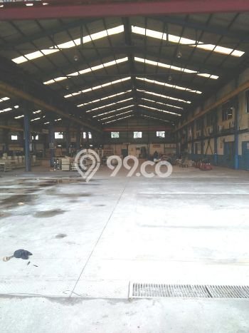 Dijual Gudang Kawasan Strategis Kawasan Tangerang, Luas 300m², Jalan Utama Dijual Gudang Kawasan Strategis Kawasan Tangerang, Luas 300m², Jalan Utama