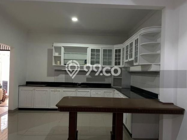 Hunian Mewah Siap Huni LT 1031m2 di Cinere, Depok Hunian Mewah Siap Huni LT 1031m2 di Cinere, Depok