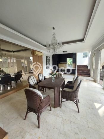Rumah Mewah LB 500m2 Siap Huni Desain Elegan di Cipete, Jakarta Selatan Rumah Mewah LB 500m2 Siap Huni Desain Elegan di Cipete, Jakarta Selatan