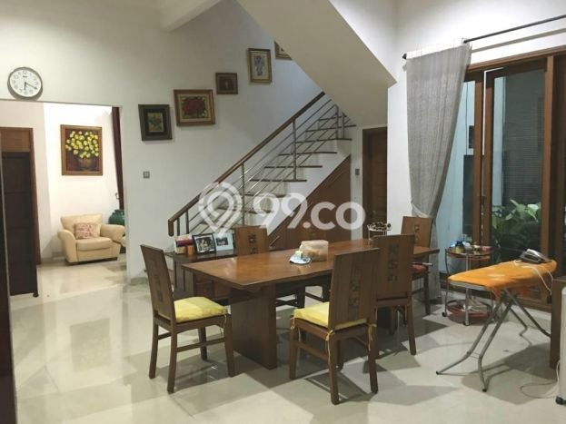Rumah 4 KT 3 KM LT 235m², LB 300m² di Pejaten, Jakarta Selatan Rumah 4 KT 3 KM LT 235m², LB 300m² di Pejaten, Jakarta Selatan