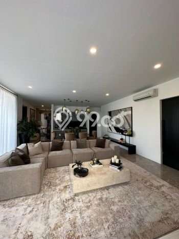 Rumah Elit Modern Tanpa Renovasi di Kemang Jakarta Selatan Rumah Elit Modern Tanpa Renovasi di Kemang Jakarta Selatan
