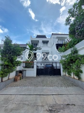 Hunian Mewah LB 200m2 Siap Pakai Desain Elegan di Bintaro, Jakarta Selatan Hunian Mewah LB 200m2 Siap Pakai Desain Elegan di Bintaro, Jakarta Selatan