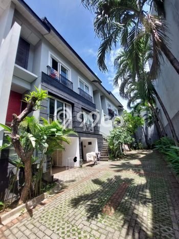 Dijual Rumah Mewah Exclusive di Cilandak, Jakarta Selatan Dijual Rumah Mewah Exclusive di Cilandak, Jakarta Selatan
