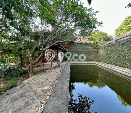 Rumah 5 KT 4 KM di Kawasan Pejaten, Jakarta Selatan Rumah 5 KT 4 KM di Kawasan Pejaten, Jakarta Selatan