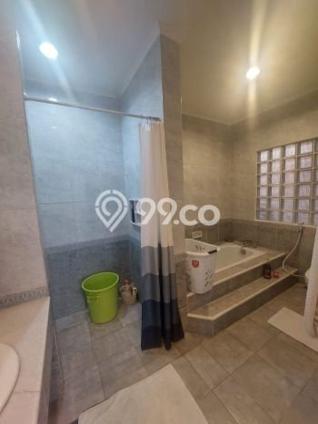 Ready to Use! Premium House LT 228m2 Desain Elegan di Lebak Bulus Ready to Use! Premium House LT 228m2 Desain Elegan di Lebak Bulus