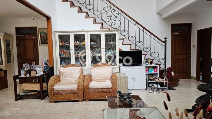 Dijual Rumah Mewah Elegan Dengan View Eksklusif di Pejaten, Jakarta Selatan Dijual Rumah Mewah Elegan Dengan View Eksklusif di Pejaten, Jakarta Selatan