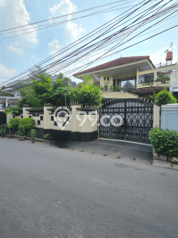 Siap Huni Hunian Elit 6 Kamar di Kebayoran Baru Dekat ke Mana Saja Siap Huni Hunian Elit 6 Kamar di Kebayoran Baru Dekat ke Mana Saja