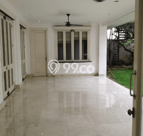 Hunian Mewah Siap Huni LT 1220m2 di Kebayoran Baru, Jakarta Selatan Hunian Mewah Siap Huni LT 1220m2 di Kebayoran Baru, Jakarta Selatan