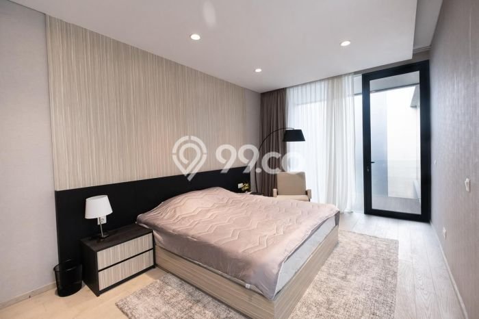 For Sale! Luxury House LT 235m2 Desain Modern di Cipete For Sale! Luxury House LT 235m2 Desain Modern di Cipete