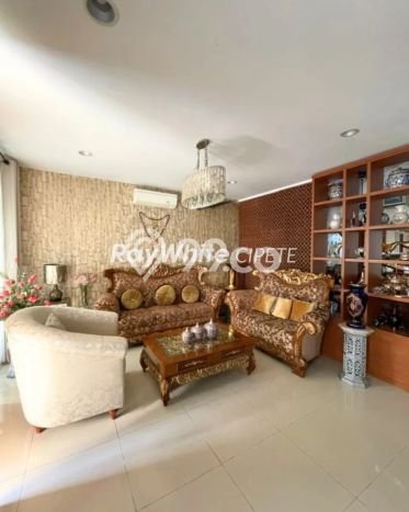 Hunian Elit LB 400m2 Siap Huni Desain Elegan di Pondok Indah, Jakarta Selatan Hunian Elit LB 400m2 Siap Huni Desain Elegan di Pondok Indah, Jakarta Selatan