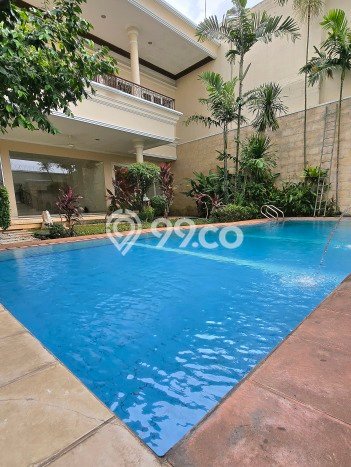 Rumah Elit Modern Tanpa Renovasi di Pondok Indah Jakarta Selatan Rumah Elit Modern Tanpa Renovasi di Pondok Indah Jakarta Selatan
