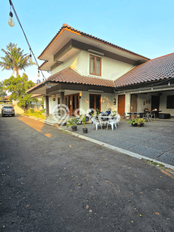 Rumah Elit Modern Tanpa Renovasi di Cipete Jakarta Selatan Rumah Elit Modern Tanpa Renovasi di Cipete Jakarta Selatan