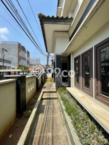 For Sale Rumah Mewah Exclusive di Cilandak, Jakarta Selatan For Sale Rumah Mewah Exclusive di Cilandak, Jakarta Selatan