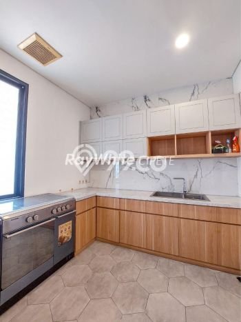 Dijual Rumah Mewah Megah Dengan View Cantik di Lebak Bulus, Jakarta Selatan Dijual Rumah Mewah Megah Dengan View Cantik di Lebak Bulus, Jakarta Selatan