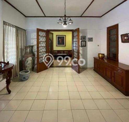 Siap Huni Rumah Mewah 4 Kamar di Kebayoran Baru Dekat ke Mana Pun Siap Huni Rumah Mewah 4 Kamar di Kebayoran Baru Dekat ke Mana Pun