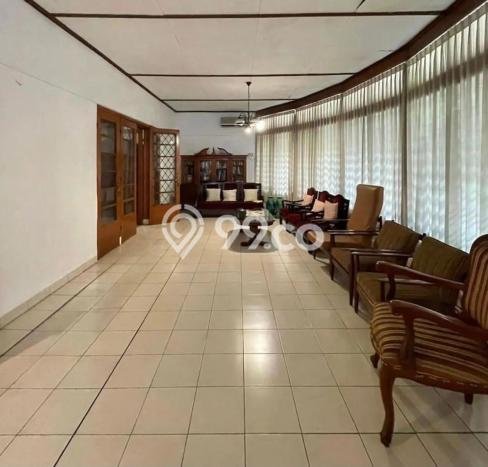 Siap Huni Rumah Mewah 4 Kamar di Kebayoran Baru Dekat ke Mana Pun Siap Huni Rumah Mewah 4 Kamar di Kebayoran Baru Dekat ke Mana Pun