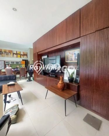 Dijual Rumah Mewah Elegan Dengan View Cantik di Ragunan, Jakarta Selatan Dijual Rumah Mewah Elegan Dengan View Cantik di Ragunan, Jakarta Selatan