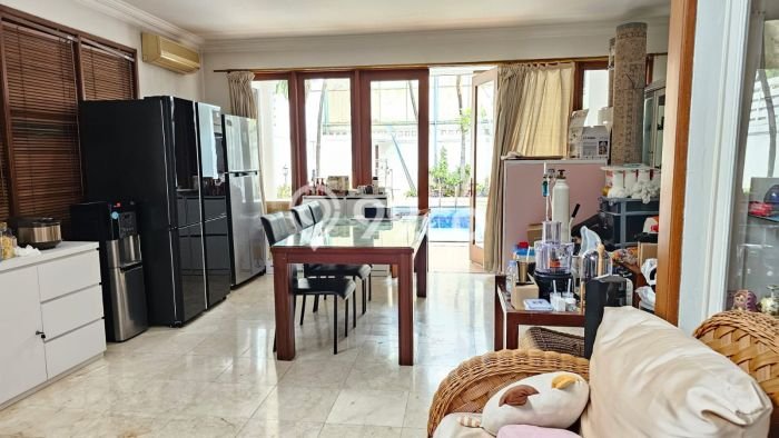 Dijual Rumah Mewah Elegan Dengan View Eksklusif di Pejaten, Jakarta Selatan Dijual Rumah Mewah Elegan Dengan View Eksklusif di Pejaten, Jakarta Selatan