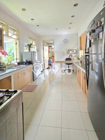Rumah Elit Modern Tanpa Renovasi di Cipete Jakarta Selatan Rumah Elit Modern Tanpa Renovasi di Cipete Jakarta Selatan
