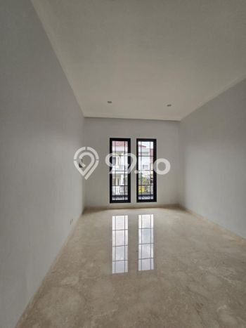 Hunian Elit LB 380m2 Siap Pakai Desain Elegan di Bintaro, Tangerang Selatan Hunian Elit LB 380m2 Siap Pakai Desain Elegan di Bintaro, Tangerang Selatan