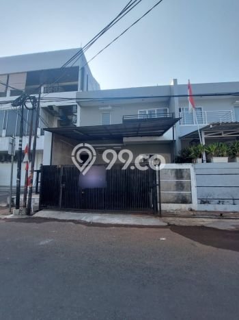 Rumah Mewah LB 178m2 Siap Huni Desain Elegan di Cipete, Jakarta Selatan Rumah Mewah LB 178m2 Siap Huni Desain Elegan di Cipete, Jakarta Selatan