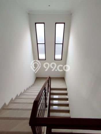 Dijual Rumah Luas Megah Dengan View Eksklusif di Bintaro, Jakarta Selatan Dijual Rumah Luas Megah Dengan View Eksklusif di Bintaro, Jakarta Selatan