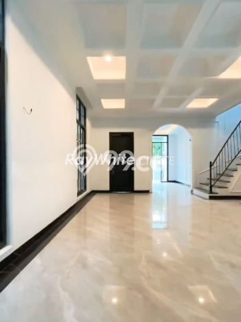 Hunian Elit LB 420m2 Siap Huni Desain Elegan di Bintaro, Tangerang Selatan Hunian Elit LB 420m2 Siap Huni Desain Elegan di Bintaro, Tangerang Selatan