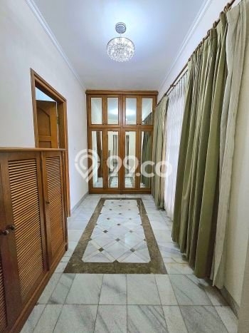 Siap Huni Hunian Elit 5 Kamar di Menteng Dekat ke Mana Pun Siap Huni Hunian Elit 5 Kamar di Menteng Dekat ke Mana Pun