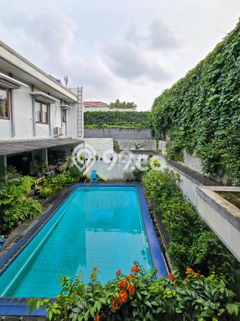 Jual Rumah Mewah Megah Dengan View Eksklusif di Kemang, Jakarta Selatan Jual Rumah Mewah Megah Dengan View Eksklusif di Kemang, Jakarta Selatan
